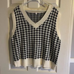 SHEIN Houndstooth Sweater Vest